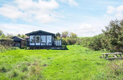 Hoensinge House | Seaside Serenity at Lumsas Retreat-By Traum