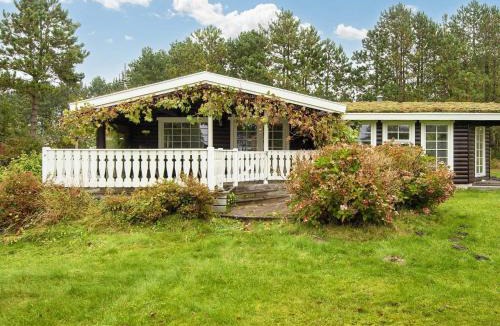 Skødshoved Strand House | Seaside Serenity at SkAdshoved-By Traum