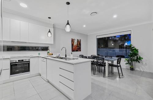 Bongaree House | Seaside Serenity