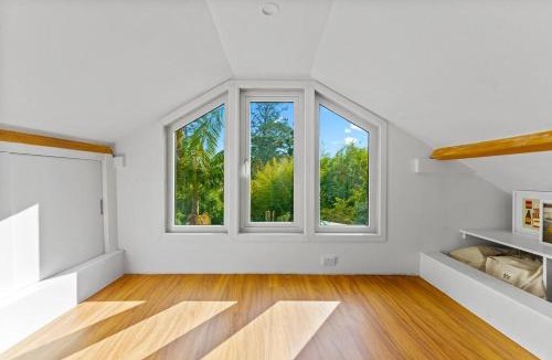 Beach Haven House | Seaside Serenity