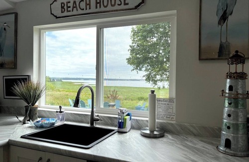 Ingomar Cottage | Seaside Serenity: Oceanfront Elegance in Shelburne, Nova Scotia