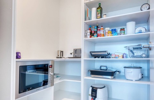 Inverloch House | Seaside Serenity Retreat