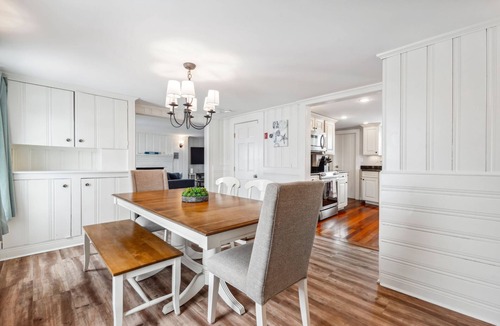 Newbury House | Seaside Serenity | Steps to Ocean, A/C & Porch