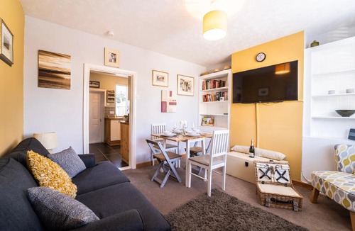 Caister-on-Sea House | Seaside Snug – 2 bedroom home