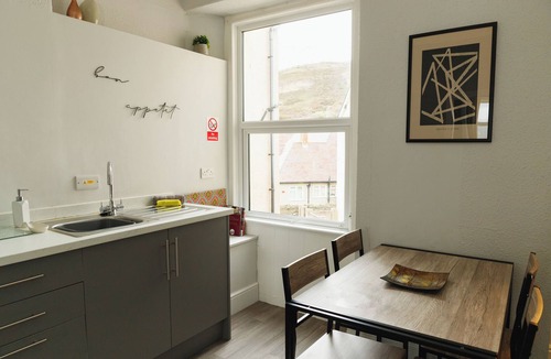 Llandudno House | Seaside Solace: 2BR with Scenic Coastline Views