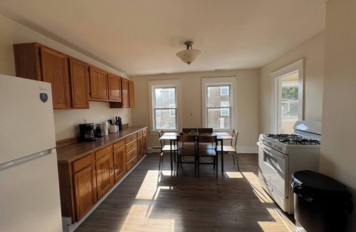 Warren Apartment | Seaside Stay in Historic Warren