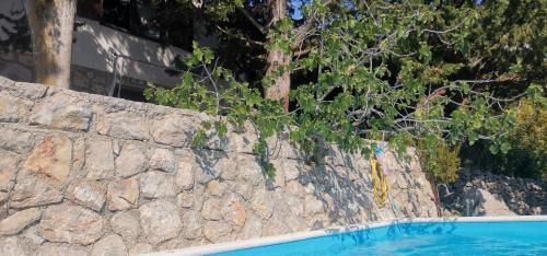 Lukovo Sugarje House | Seaside stone house