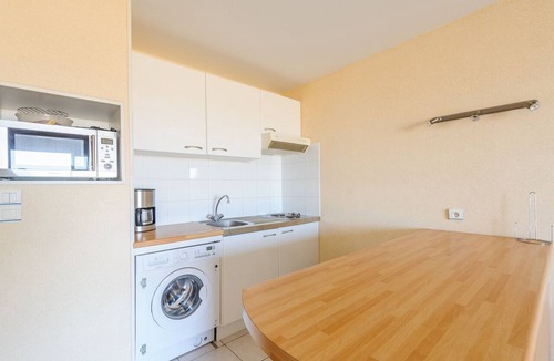 Port District Apartment | Seaside studio for 2 in Châtelaillon-Plage with parking