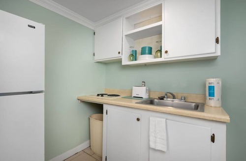 Ocean Park Apartment | Seaside Studio | Accommodates 4| Parking Available