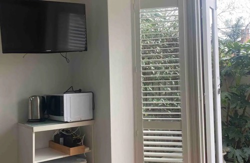 Elwood Apartment | Seaside Studio