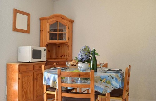 Frejus Plage Apartment | Seaside studio cabin, 4 pers, terrace, quiet residence