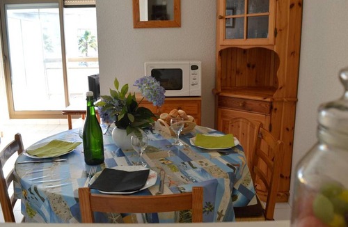 Frejus Plage Apartment | Seaside studio cabin, 4 pers, terrace, quiet residence