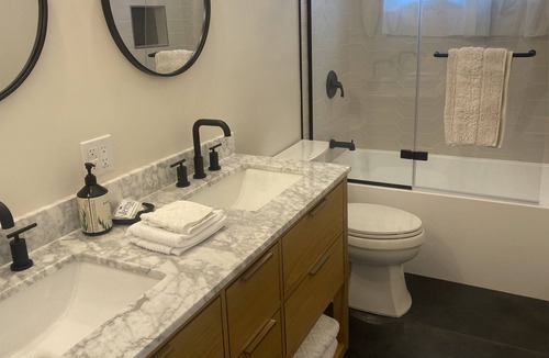 East Petpeswick Cottage | Seaside sunsets waterfront retreat