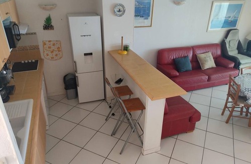 Gruissan Villa | Seaside T4 Villa in Gruissan, Air Conditioning, 80m2, Beach 50m, Sleeps 6.