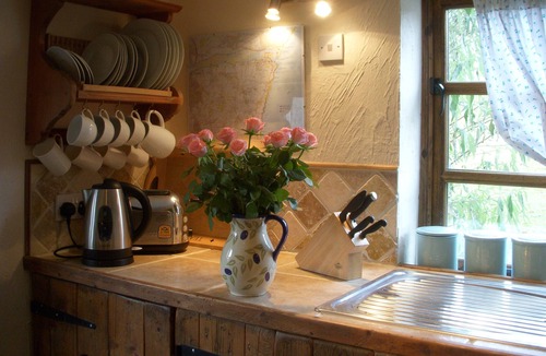 Stokeinteignhead Cottage | Seaside Thatched Devon Cottage just for two.