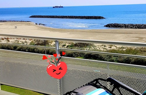 Cap d'Agde Apartment | 🌞SEAside & view 4th ASC⏫ 61 m2 ⭐ AIRcond. WIFI 🅿️ 🏊 🏓 Petanque ⛳