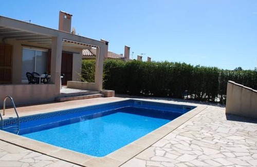 Calafat Cottage | Seaside Villa in Costa Dorada: Private Pool, BBQ, Near Beach, Perfect for Families