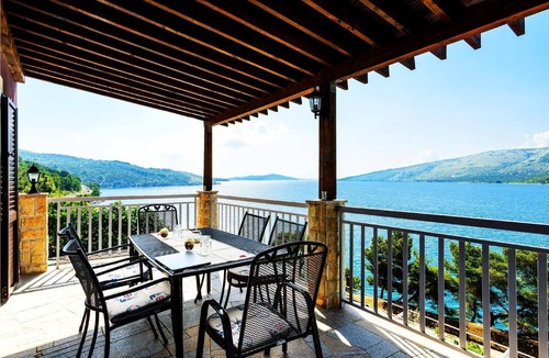 Poljica House | Seaside Villa Lara with heated swimming pool