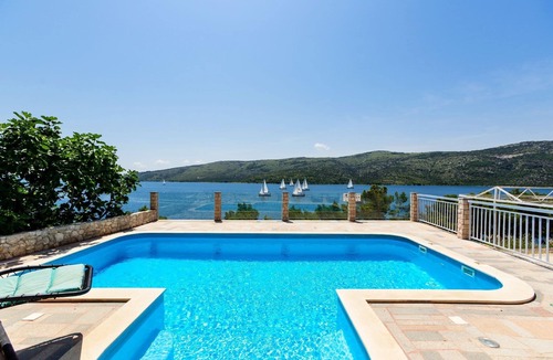 Poljica House | Seaside Villa Lara with heated swimming pool