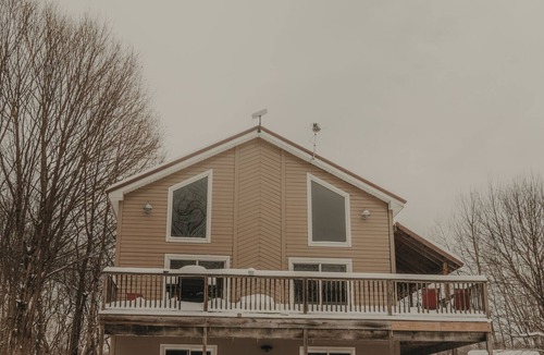 Altmar House | Seasonal Lakefront Cabin, Snowmobiling On C5 Tug Trail, Close to Salmon River!