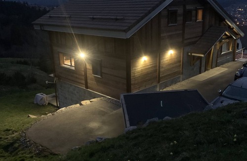 Gerardmer Apartment | Seasonal rental self-contained apartment in chalet with view of the lake and GERARDMER