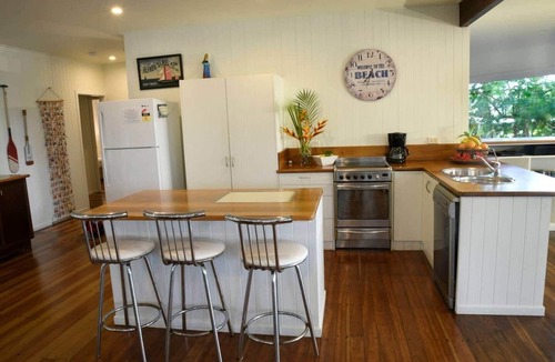 South Mission House | Seasons - Beachfront- Amazing views