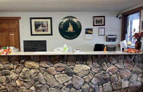 Morton Hotel | Seasons Motel