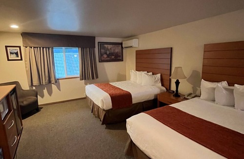 Morton Hotel | Seasons Motel