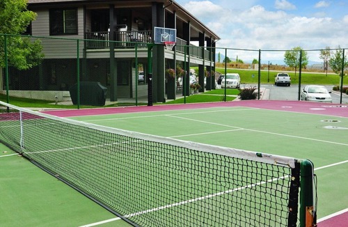 Wolf Creek Resort | Seasons of superb recreation and scenery!