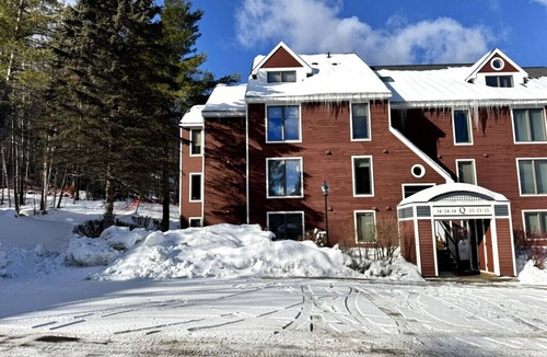 West Dover Villa | Seasons ski on/off at Mount Snow