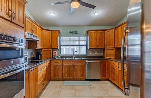 Marineland Acres House | Seastory Summary: Wel