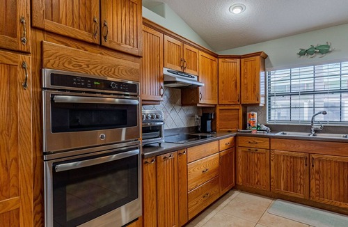 Marineland Acres House | Seastory Summary: Wel