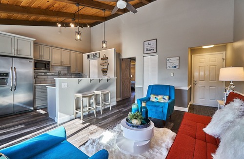 Tukwila Condo | SeaTac Condo Close to Everything!