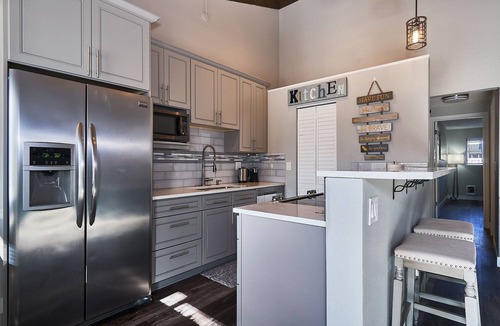 Tukwila Condo | SeaTac Condo Close to Everything!