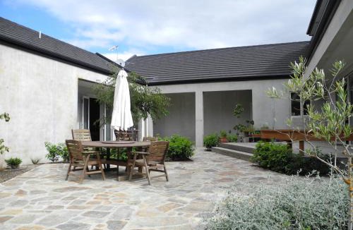 Swannanoa Bed & Breakfast | Seatonwood Villas