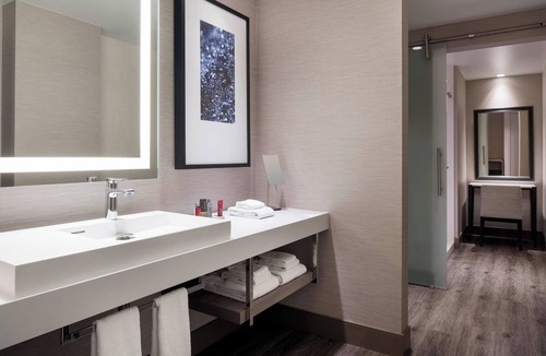 West Bellevue Hotel | Seattle Marriott Bellevue