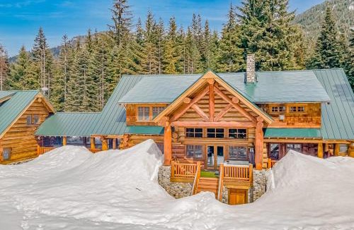 Snoqualmie Pass House | Seattle Mountain Home