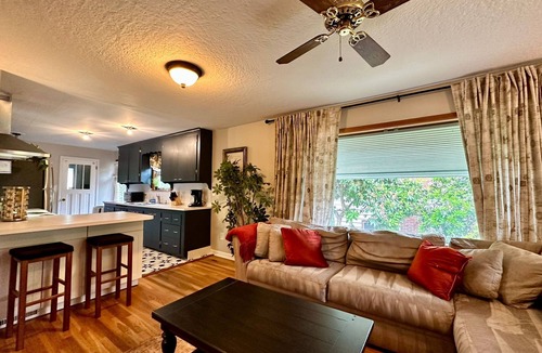 South Park House | Seattle's Starlight Bungalow