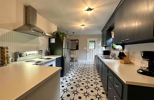 South Park House | Seattle's Starlight Bungalow