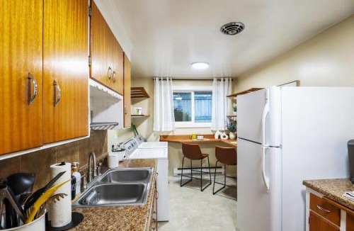 Old Ballard Apartment | Seattle Scandi-Boho Gem Walk to Waterfront!
