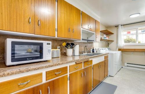 Old Ballard Apartment | Seattle Scandi-Boho Gem Walk to Waterfront!