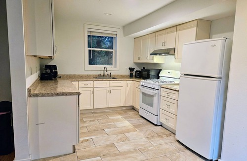 Licton Springs House | SEATTLE TIMELESS CHARM 4BR2BA, Kitchen WD