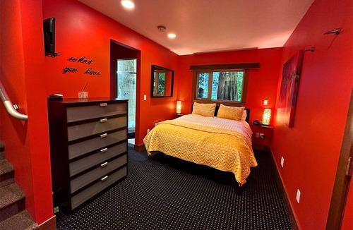 Lake City Cottage | Seattle Urban Tree House