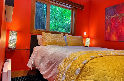 Lake City Cottage | Seattle Urban Tree House