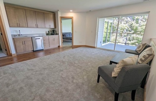 North Admiral House | Seattle Vacation Home Alki Beach House