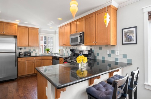 Mann House | Seattle Vacation Home: Berlin Wall