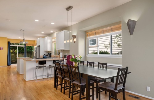 Miller Park House | Seattle Vacation Home: The Vineyard