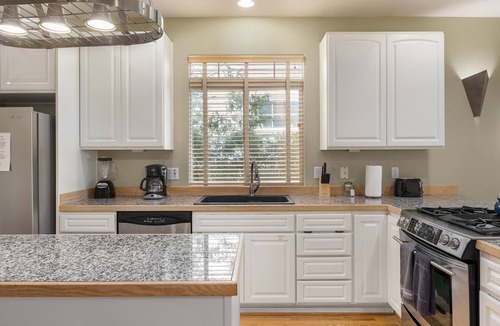 Miller Park House | Seattle Vacation Home: The Vineyard