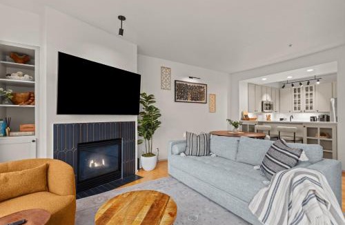 Downtown Seattle Apartment | Seattle Waterfront Condo - Walk Up Steps to Pike Place