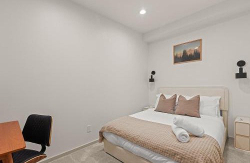 Downtown Seattle Apartment | Seattle Waterfront Condo - Walk Up Steps to Pike Place